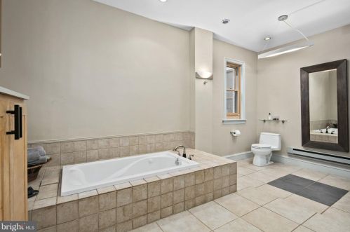 2728 13th St, Washington DC 20018-3901 exterior