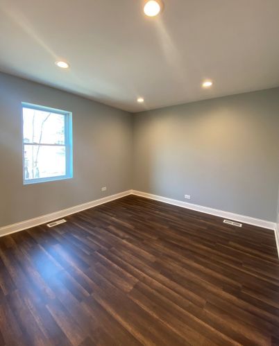 10334 Oglesby Ave, Chicago IL  60617-5631 exterior