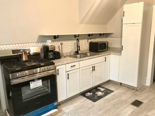 3909 11th St, Milwaukee, WI 53206-3059