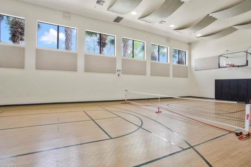 6597 Marbella Dr, Naples FL  34105-5053 exterior