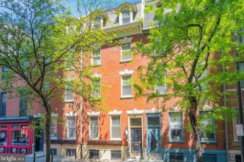 1953 Locust St, Philadelphia PA 19103-5730 exterior