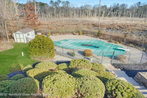 17 Cottonwood Dr, Jackson Twp NJ 08527-4940 exterior