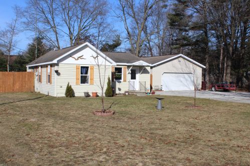 2284 Marvin Ave, Meskegon, MI 49442-2531