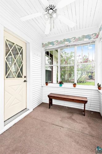 4124 7th St, Duluth, MN 55807-1528