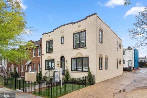 1156 Owen Pl, Washington, DC 20002-2651