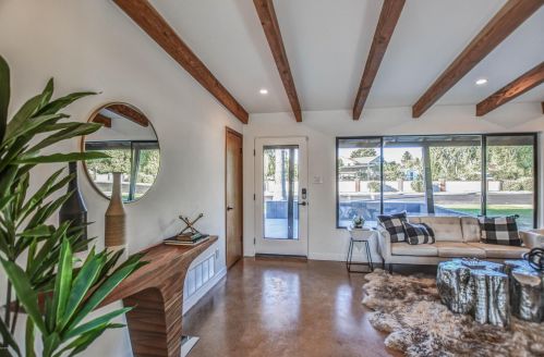 1201 Edgemont Ave, Phoenix AZ 85035-1809 exterior