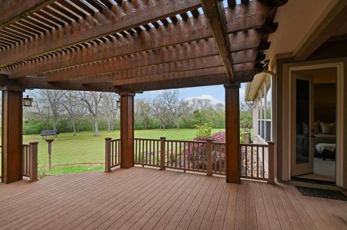 2200 Spg Br Rd, Montgomery TX 77316-2503 exterior