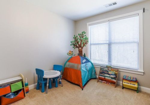 2070 Hatteras Way, Atlanta GA 30318-1083 exterior