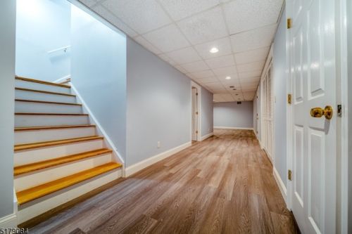 11 Beacon Hl Dr, Chester NJ exterior