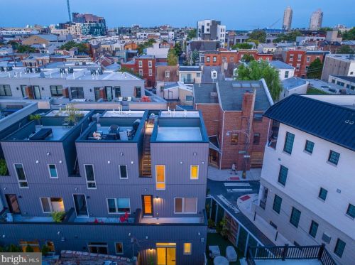 936 Leithgow St, Philadelphia PA 19123-1440 exterior