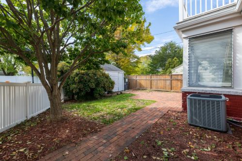 125 Montclaire Ave, Milwaukee WI 53217-4438 exterior