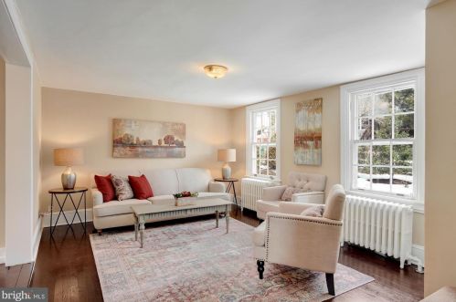 307 Great Falls Rd, Rockville MD exterior