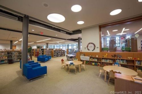 24 Aspen Ledges Rd, Ridgefield CT 06877-1826 exterior