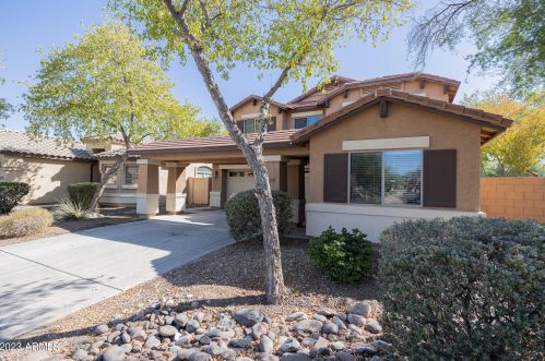 24205 28th St, Phoenix AZ  85024-6218 exterior