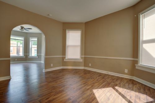 361 70 Pl, Chicago IL 60637-4603 exterior