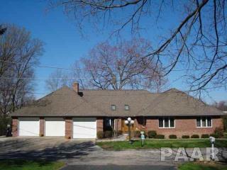 35 Rosewood Ln, Pekin, IL 61554-5236