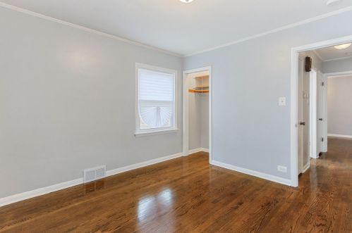 8150 Sacramento, Chicago IL 60655-2302 exterior