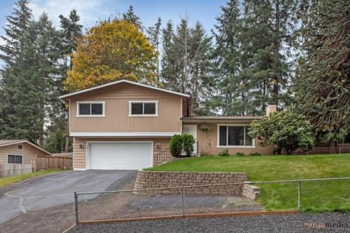 22304 17th Pl, Bothell, WA 98021-9203