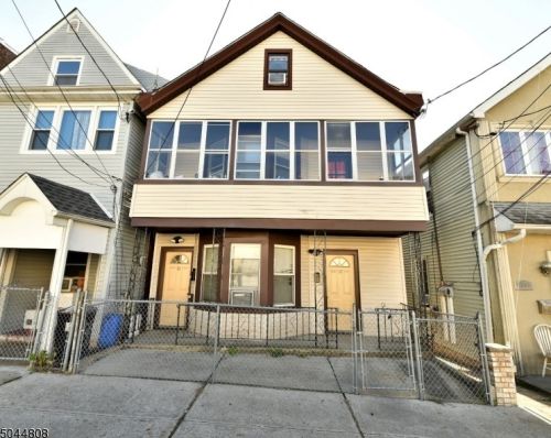 37 Highland Ave, Passaic Park, NJ 07055-7204