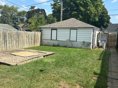 4918 37th St, Milwaukee WI  53221-2529 exterior