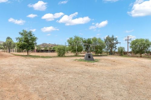 19030 Santa Rosa Mine Rd, Perris CA 92570-7769 exterior