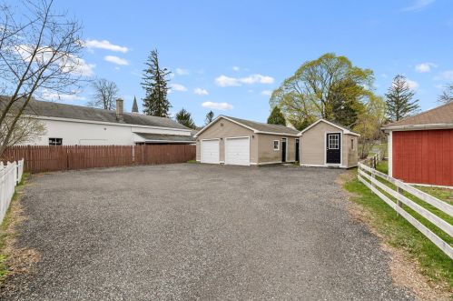 15 Sayles Ave, Killingly CT 06241-1643 exterior