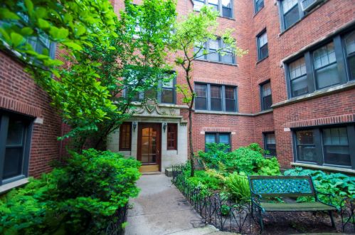 5469 Ingleside Ave, Chicago IL  60615-5040 exterior