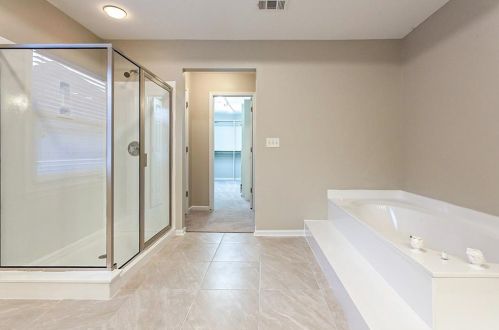 755 Glenridge Close Dr, Atlanta GA  30328-3476 exterior