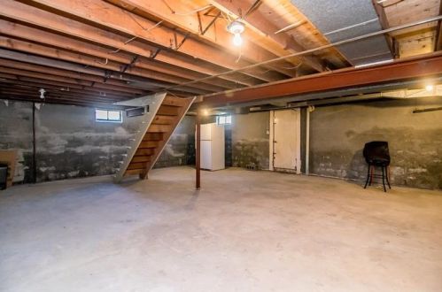 1616 Edgewood Ave, Moon Twp PA 15108-2103 exterior