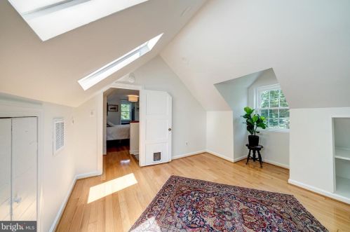 8436 Leaf Rd, Alexandria VA 22309-1708 exterior