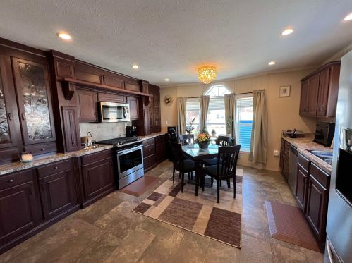 28 Grappone Dr, Concord NH  03301-7417 exterior