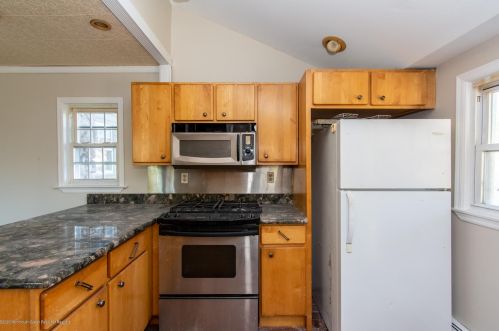 201 Un Ave, Lakehurst NJ 08733-2934 exterior