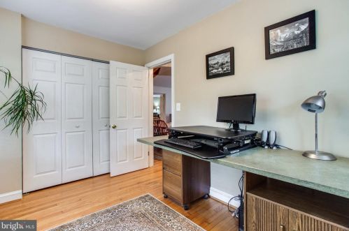 4 Argyle St, Rockville MD 20850-4417 exterior