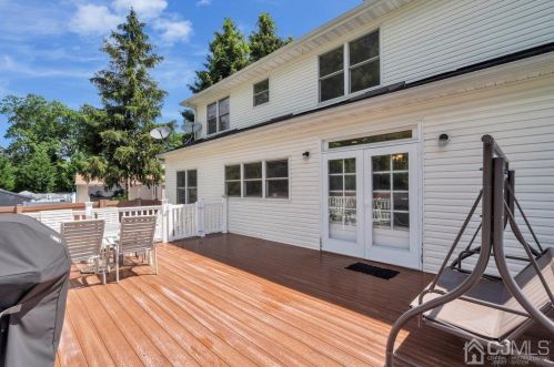 48 Farmhaven Ave, Edison NJ 08820-3220 exterior