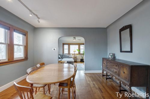 919 Leonard St, Grand Rapids MI 49504-4153 exterior