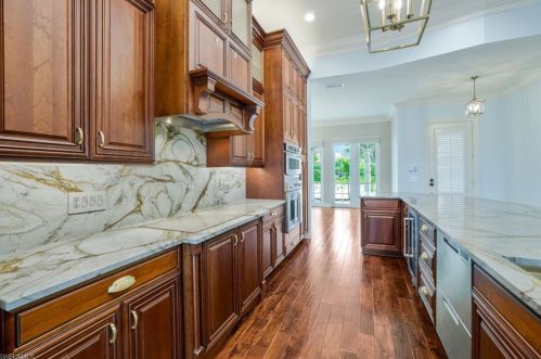 2885 Hatteras Way, Naples FL 34119-7525 exterior