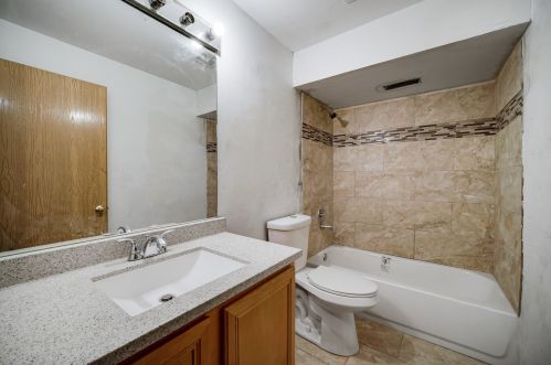 7219 Vincennes Ave, Chicago IL  60621-3517 exterior