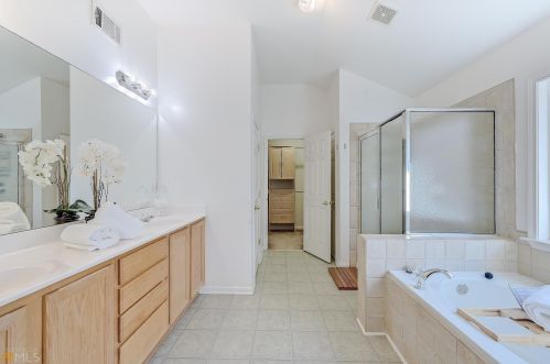 4629 Creekside Cv, Atlanta GA  30349-3936 exterior