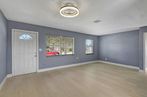 160 Princess Dr, Fort Pierce FL  34952-2336 exterior