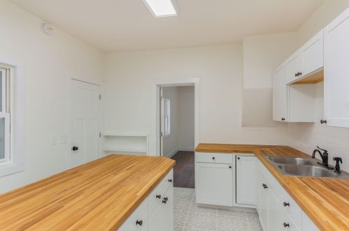 360 Hogadone Ave, Grand Rapids MI 49504-6225 exterior