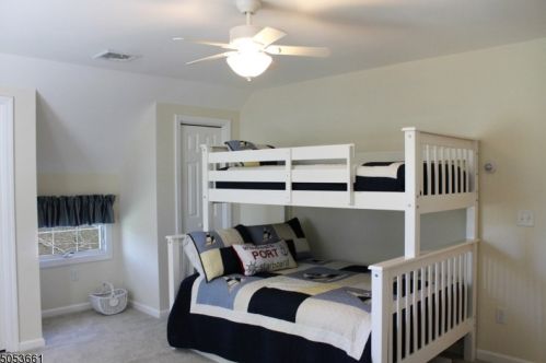 46 River Styx Rd, Hopatcong NJ 07843-1827 exterior