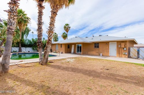 9447 41 Dr, Phoenix AZ 85053-5360 exterior