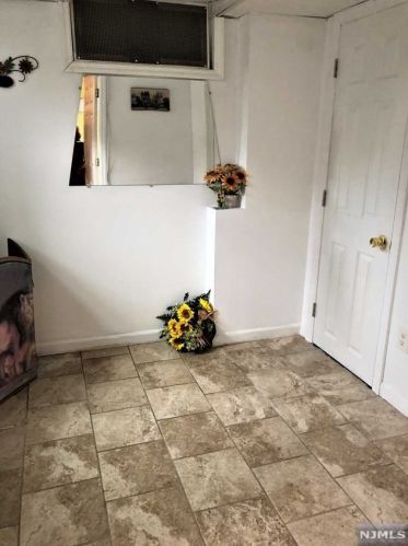 11 Poplar St, Kinnelon NJ  07405-1372 exterior