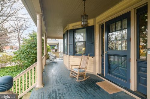 44 Linden Ave, Tavistock NJ 08033-2542 exterior