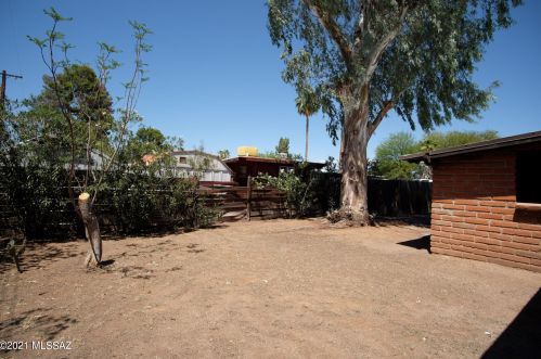 41 Montego Dr, Tucson AZ  85710-1312 exterior