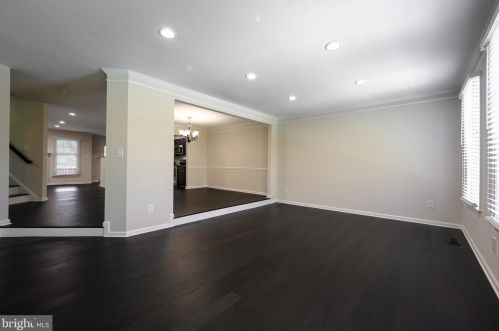 10910 Bloomingdale Dr, Rockville MD  20852-5548 exterior