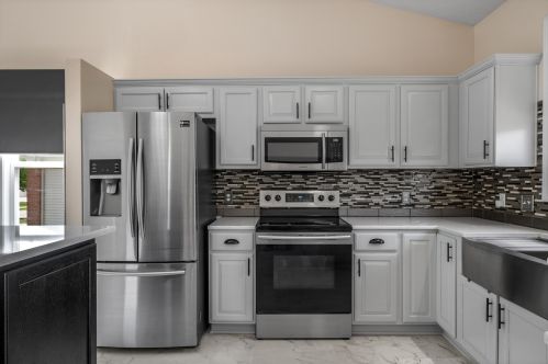 2499 Black Horse Dr, Grand Rapids MI 49505-3970 exterior