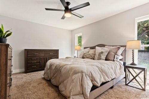 2474 Crk Rd, Sandy UT 84093-6442 exterior