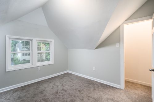 1321 57, Milwaukee WI 53214-3429 exterior