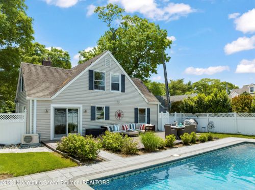 802 Clark St, Point Pleasant Beach NJ 08742-2326 exterior